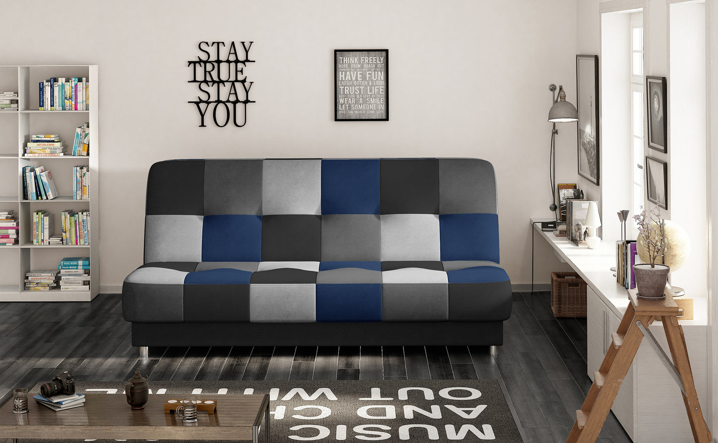 Nowoczesny salon z rozkładaną sofą w szaro-czarno-granatową kratkę. Stylowe wnętrze z biblioteczką, drewnianą podłogą i minimalistycznymi dekoracjami.