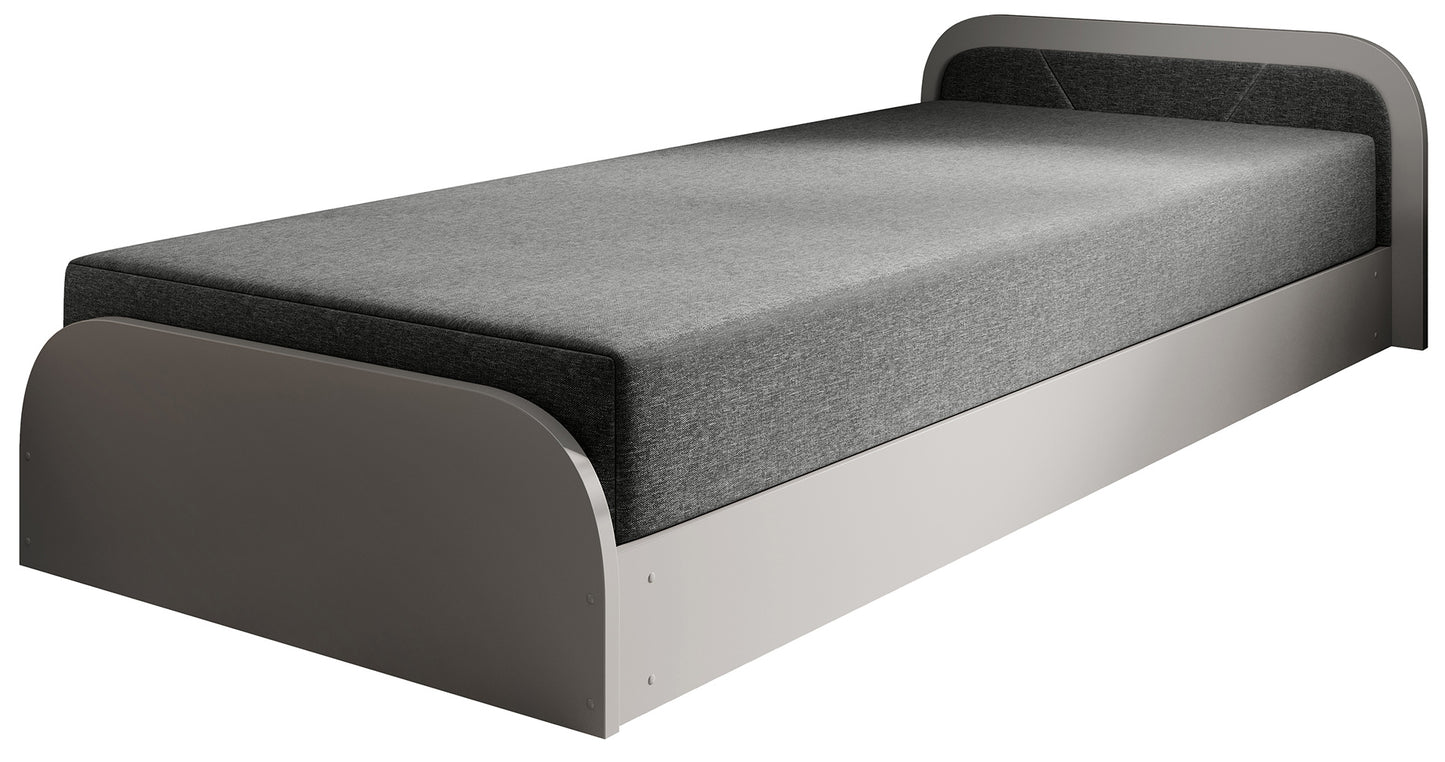 Łóżko Parys II Sawana 21 (szary, układ prawy) na białym tle, z elegancko zaokrąglonym metalowym stelażem i ciemnoszarym obiciem materaca.