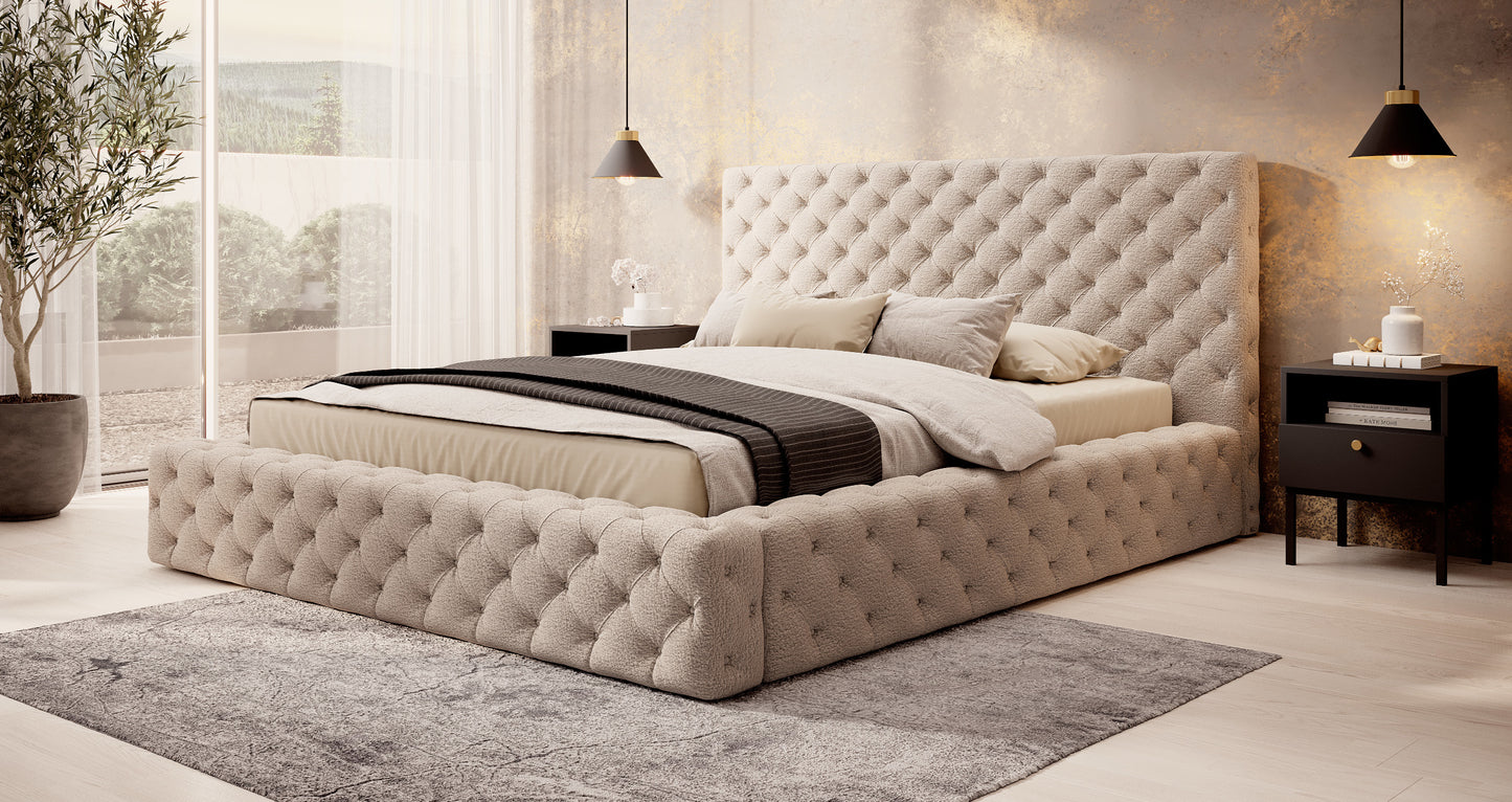 Łóżko Princce 140x200 Royal 20 ciemnokremowy w eleganckiej sypialni z beżową pościelą i czarnymi stolikami nocnymi.