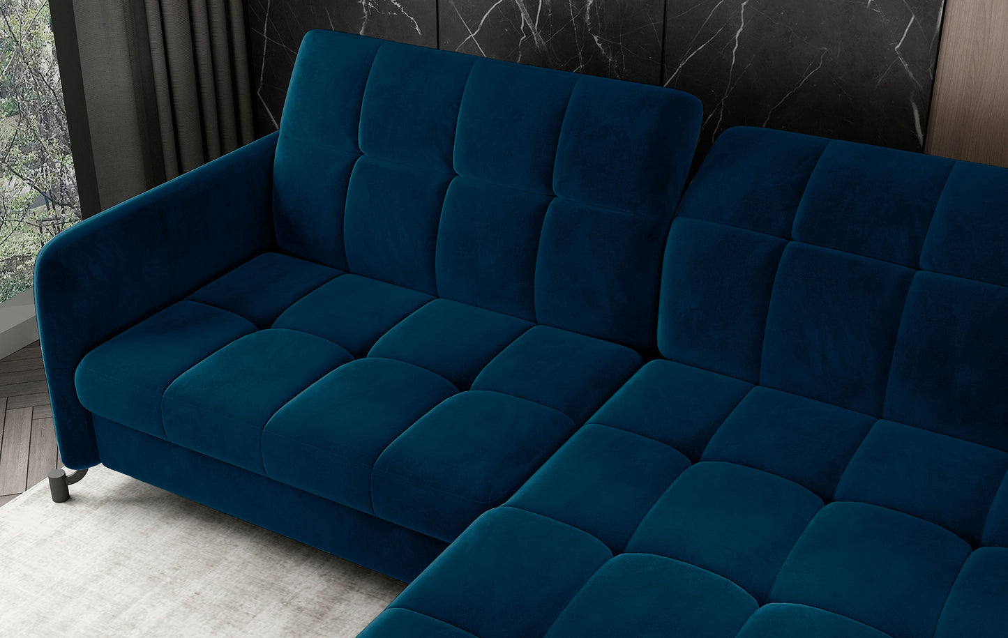 Zbliżenie na oparcie i podłokietnik narożnika Lorelle Monolith 77 niebieski w układzie prawym, pokazujące detale tapicerki.