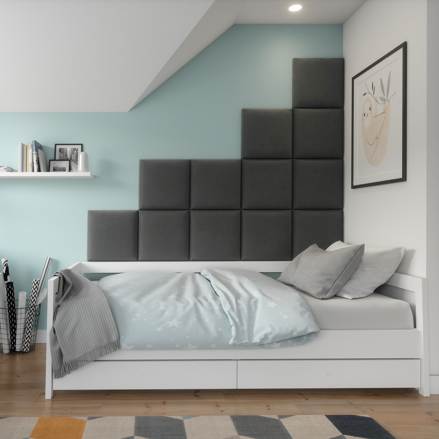 Pokój dziecięcy z białym łóżkiem pod skosem sufitu i panelami Quadratta I Monolith 97 w ciemnoszarym kolorze, ułożonymi w schodkowy wzór na ścianie.