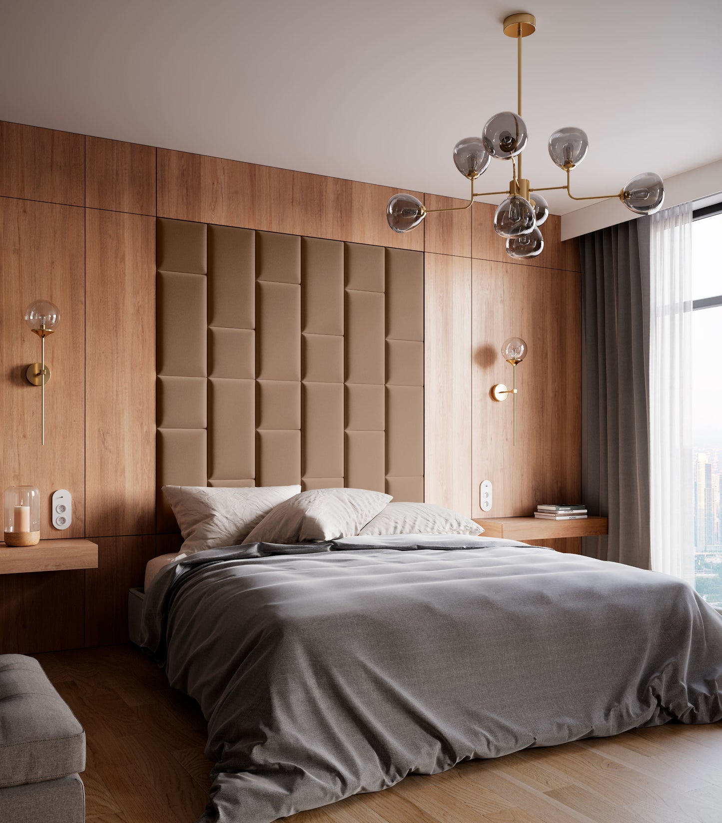 Elegancka sypialnia z wezgłowiem z paneli Quadratta V Monolith 09 w jasnobrązowym kolorze, zamontowanych na drewnianej ścianie za łóżkiem, udekorowana wiszącą lampą i szarą pościelą.