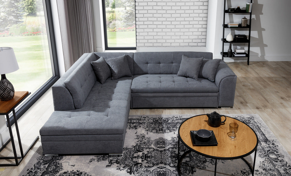 Poszewka dekoracyjna 40×40 cm Soro 93 szara – aranżacja na sofie w salonie