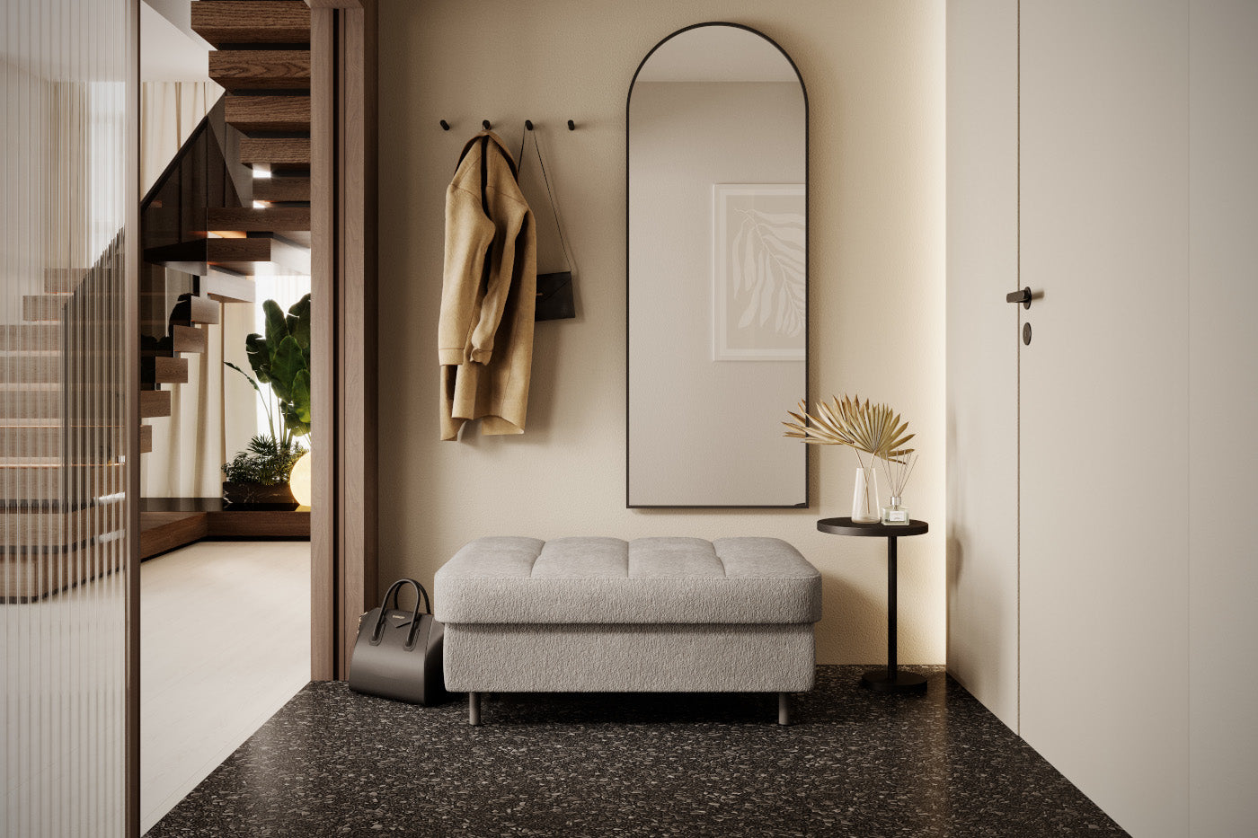 Pufa i lustro w korytarzu.