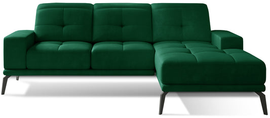 Zielony narożnik do salonu wykonany w tkaninie Kronos 19 prezentujący minimalistyczną formę oraz miękkie siedziska. Designerski narożnik prawostronny świetnie komponujący się ze złotymi dodatkami i drewnianymi elementami wnętrza.