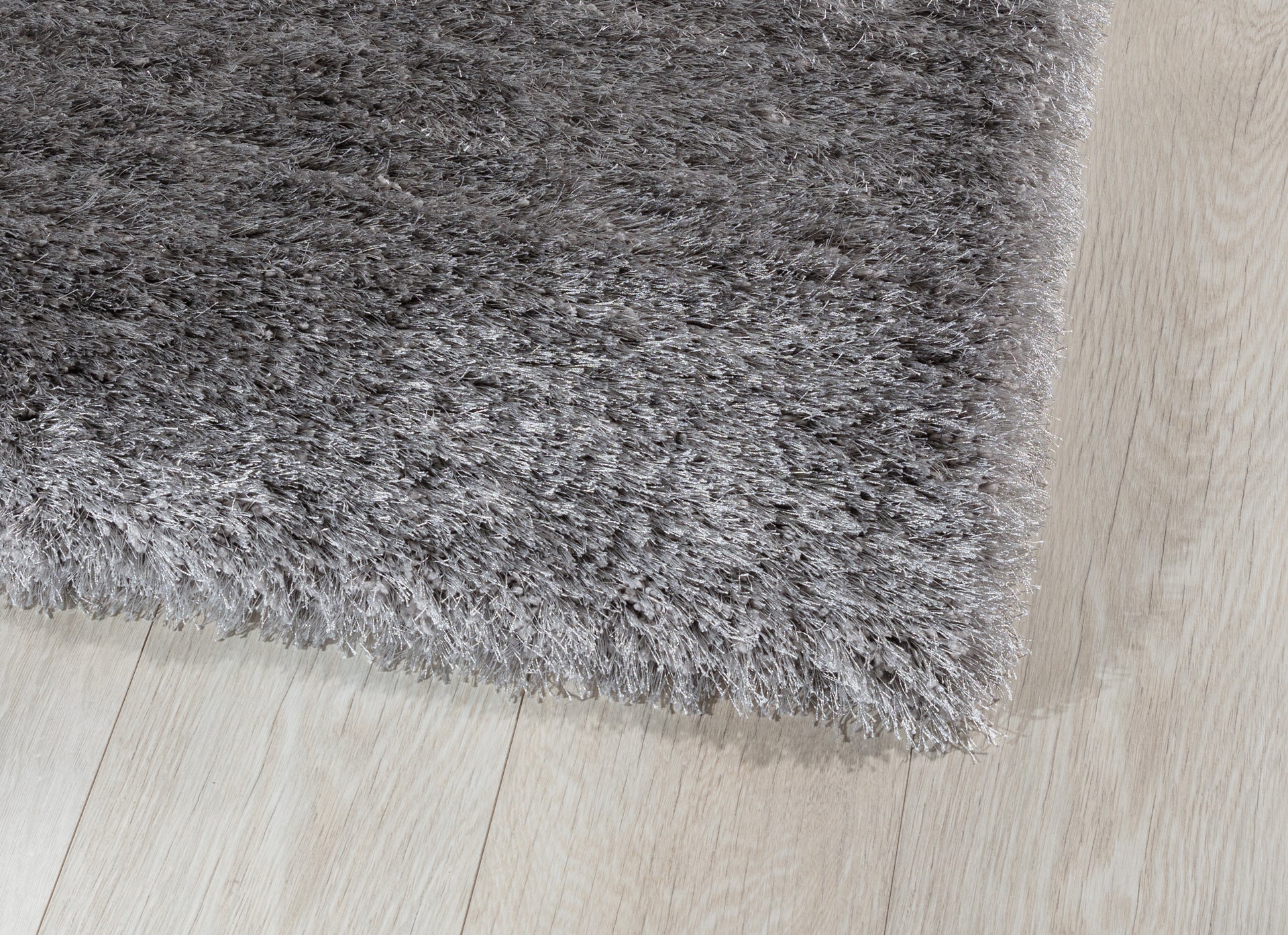 Dywan shaggy Blodwen Grey 160×220 cm – detal narożnika i krawędzi