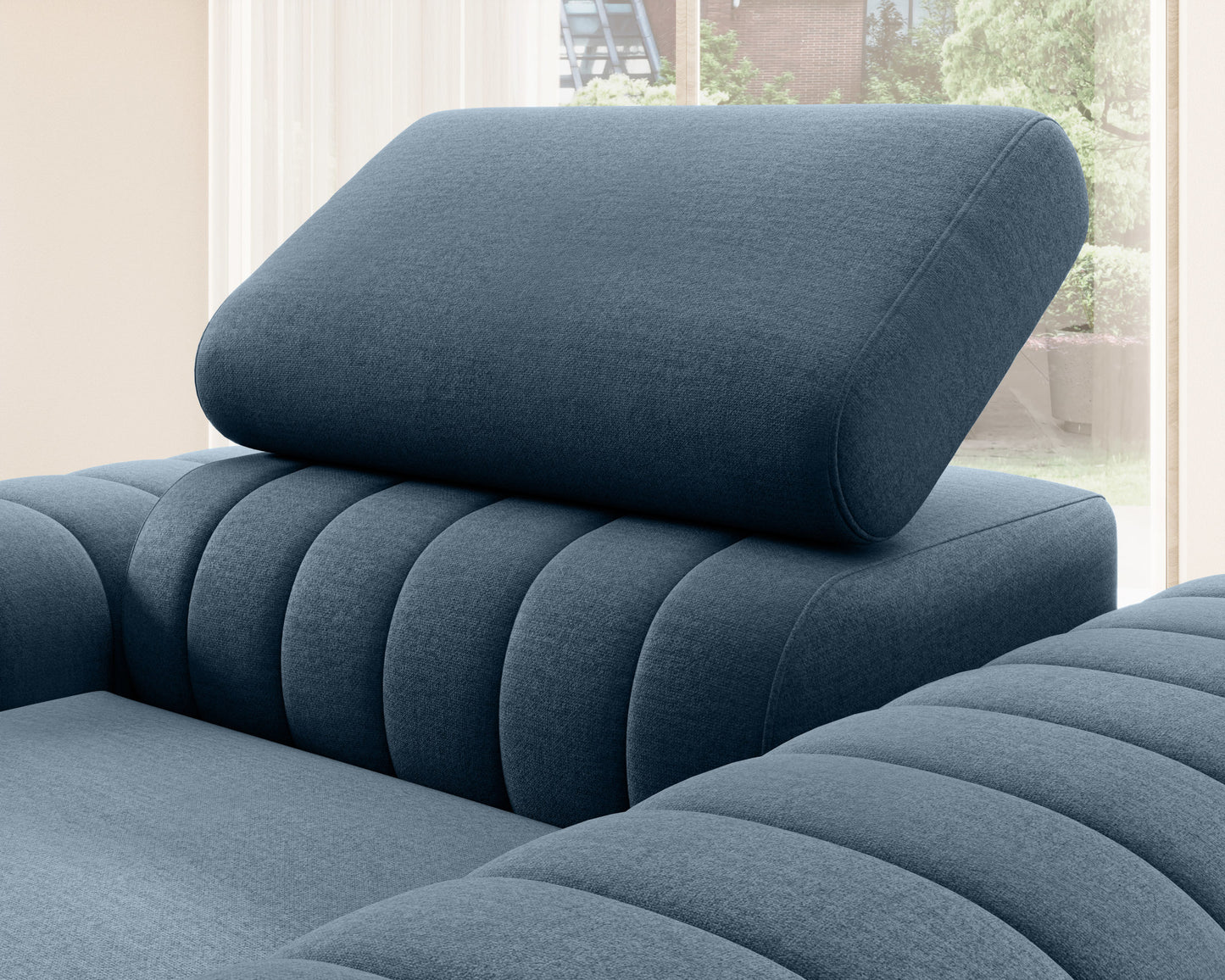 Zbliżenie na zagłówek fotela Laurence Monolith 76 niebieski – regulowany element zapewniający komfort wypoczynku.