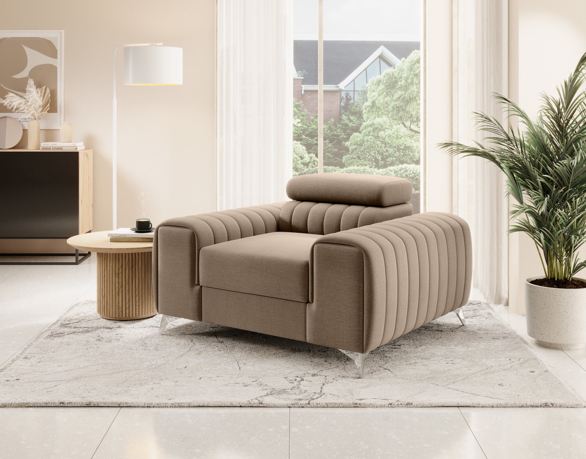 Fotel Laurence Nube 20 beżowy w jasnym, eleganckim salonie – stylowy element wystroju wnętrza.