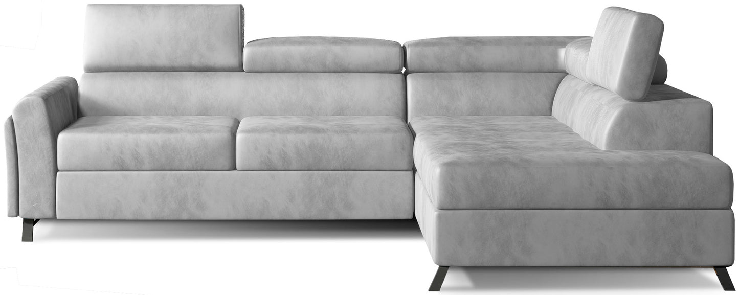 Model Kairos prawy Monolith 84 w kolorze jasnoszarym to wygodna sofa narożna do pokoju dziennego, która łączy subtelną tapicerkę, funkcjonalny układ i nowoczesny wygląd.