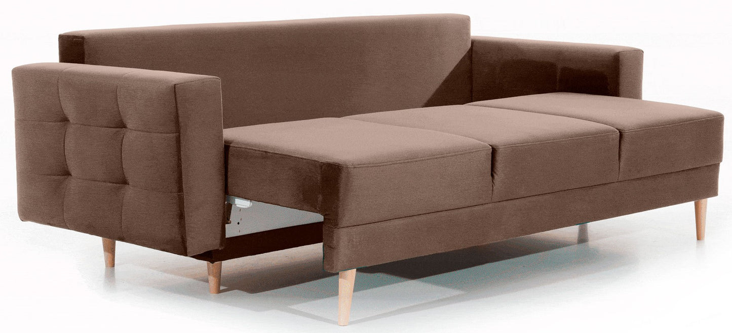 Kanapa Asgard w kolorze Monolith 09 jasnobrązowy / Monolith 29 brązowy częściowo rozłożona – prezentacja mechanizmu rozkładania i nowoczesnego designu.