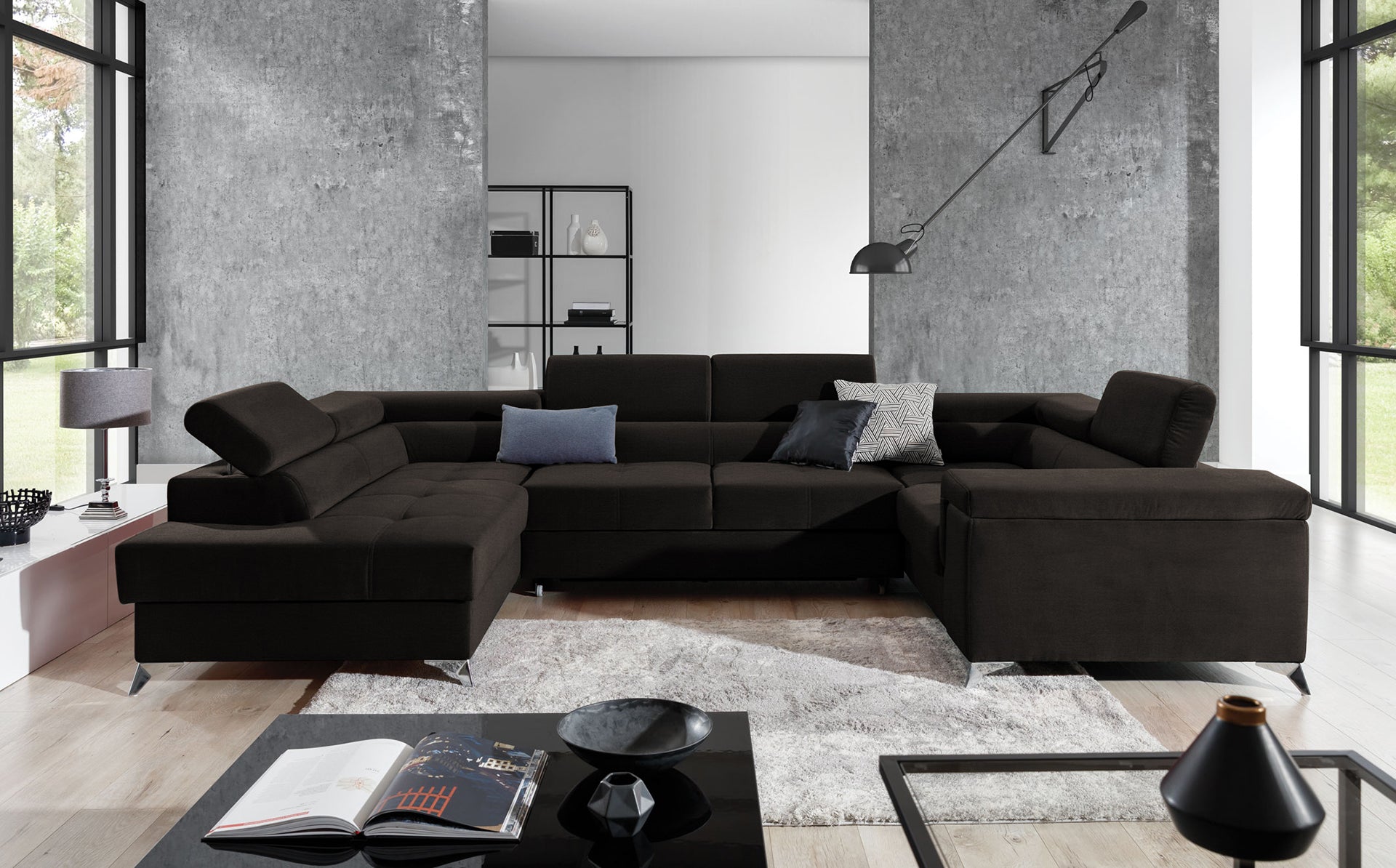 Nowoczesny narożnik Thiago w kolorze brązowym z eleganckimi metalowymi nóżkami i szerokimi siedziskami doskonale sprawdzi się w salonie urządzonym w stylu loftowym, klasycznym lub nowoczesnym. Stylowy narożnik do nowoczesnych wnętrz łączy wygodę z funkcjonalnością.