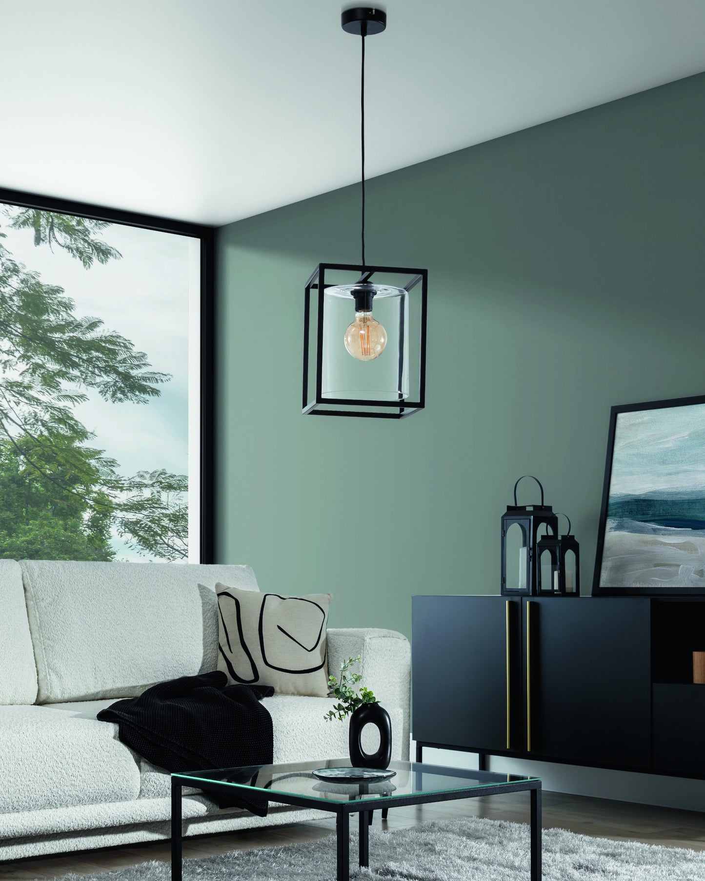 Lampa wisząca Quadratus czarna 23×120 cm – aranżacja w salonie (dzień)