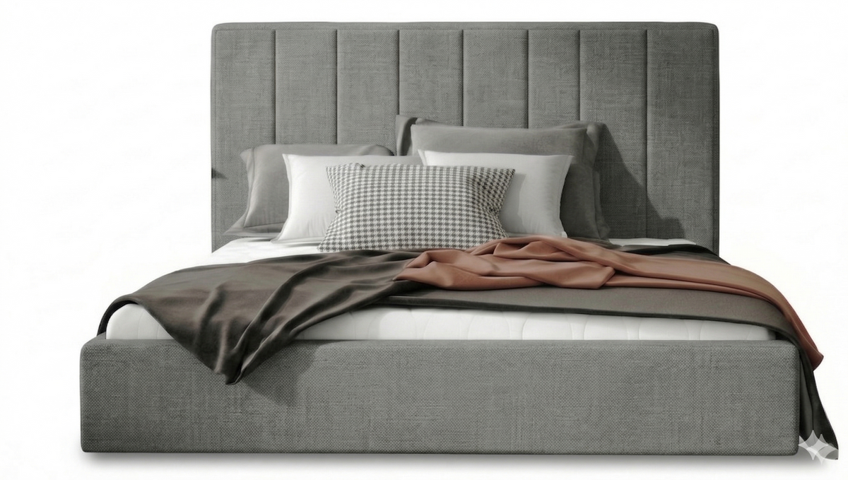 Łóżko tapicerowane Audrey II w gołębiej tkaninie Monolith 84, pokazane na wprost na białym tle, z wysokim pionowo przeszywanym zagłówkiem