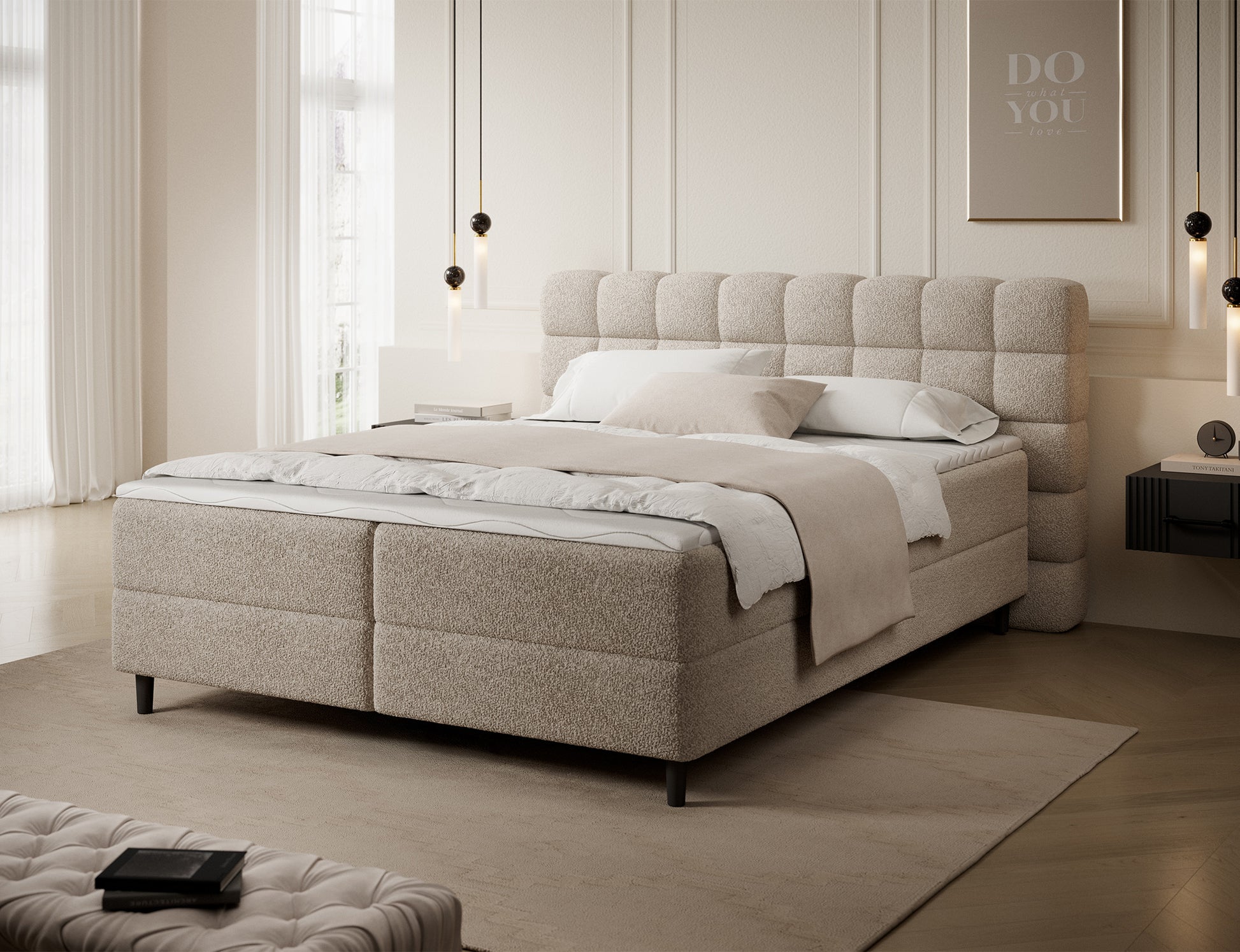 Łóżko Camma Royal 18 w jasnobeżowej tkaninie, aranżacja wnętrza z eleganckim designem i przytulnym charakterem