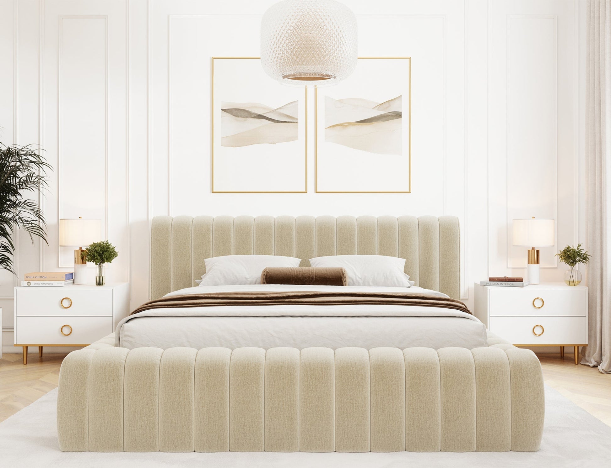 Łóżko Carilla w tkaninie Monolith 04 beżowy, tapicerowane, z eleganckim zagłówkiem i pikowaniem, ustawione we wnętrzu glamour.