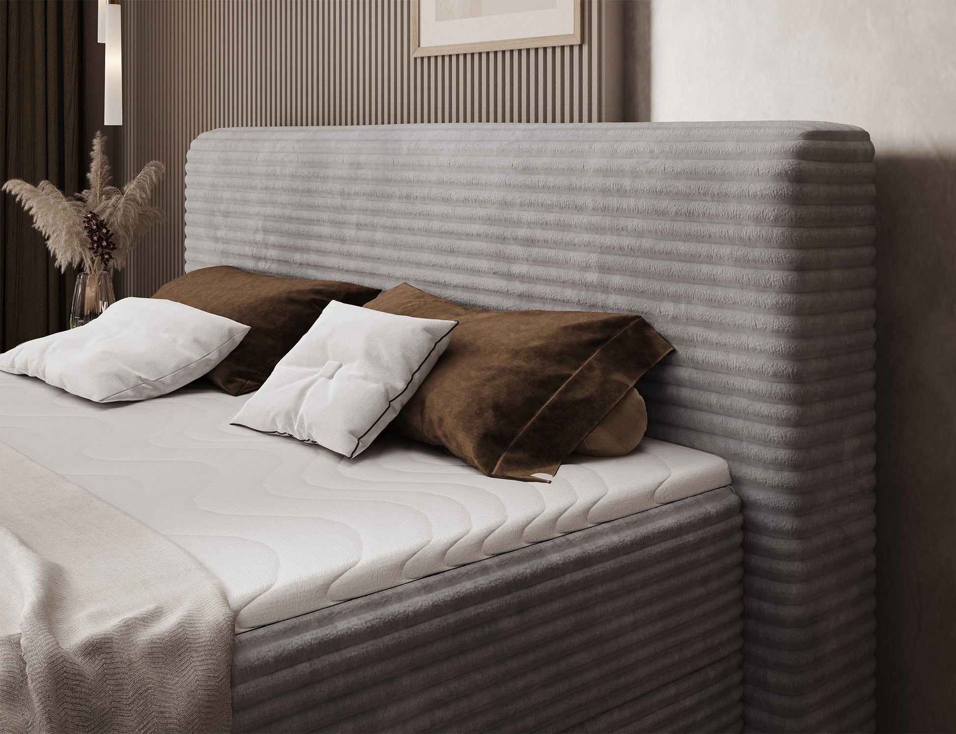 Zbliżenie na wezgłowie łóżka Cortiko ELTAP w tkaninie Modullo 03, jasnoszary kolor, miękka tapicerka i dekoracyjne poduszki