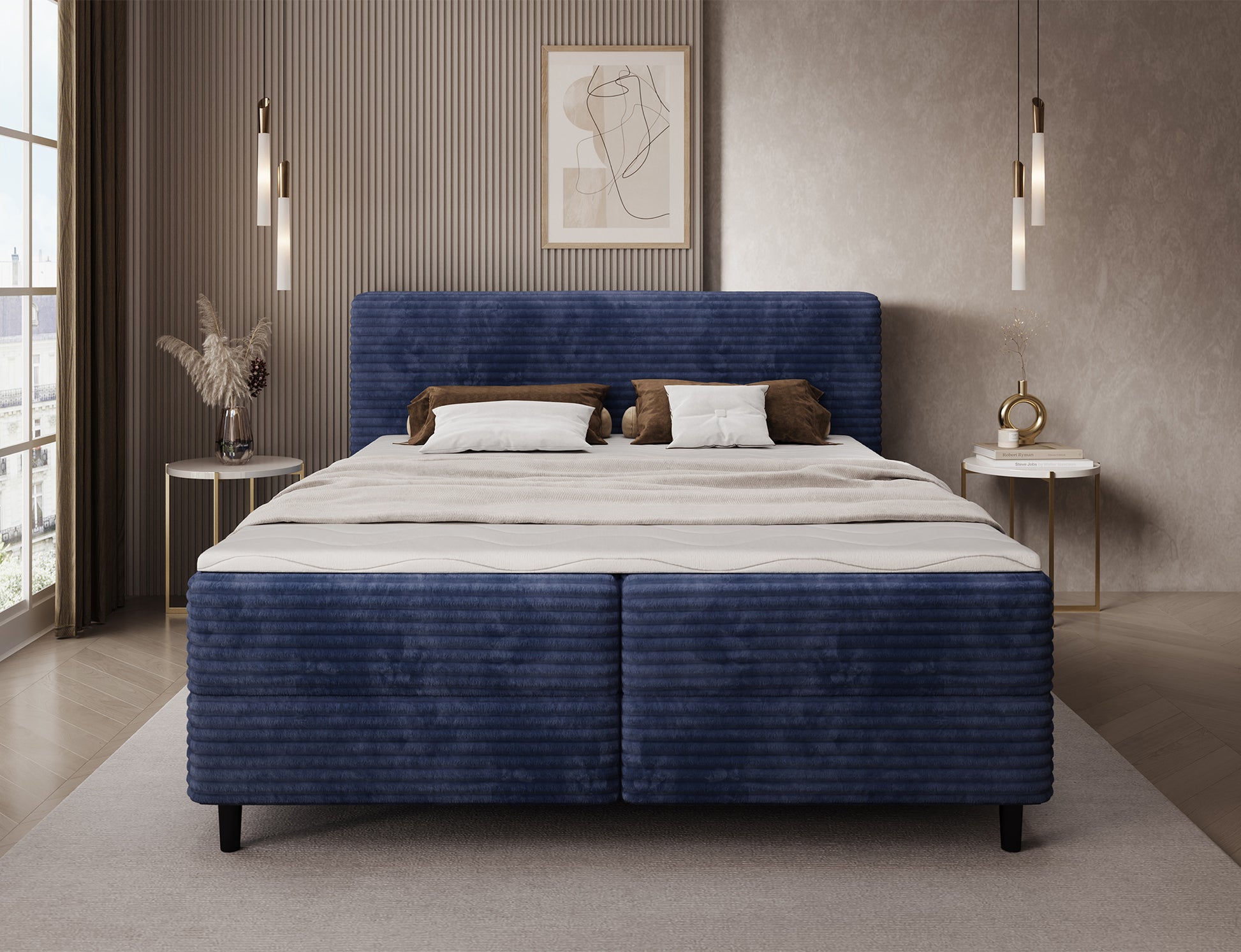 Ciemnoniebieskie łóżko kontynentalne Cortiko ELTAP w tkaninie Modullo 50, widok od przodu w eleganckim wnętrzu z jasnymi ścianami i złotymi dodatkami