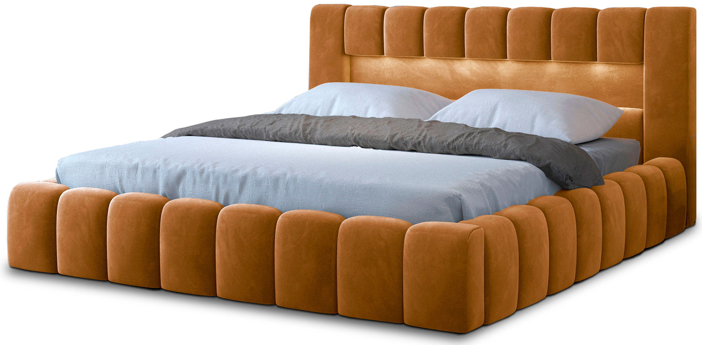 Łóżko tapicerowane Lamica II 180x200 cm w kolorze Monolith 48 miodowy, ujęcie na białym tle.