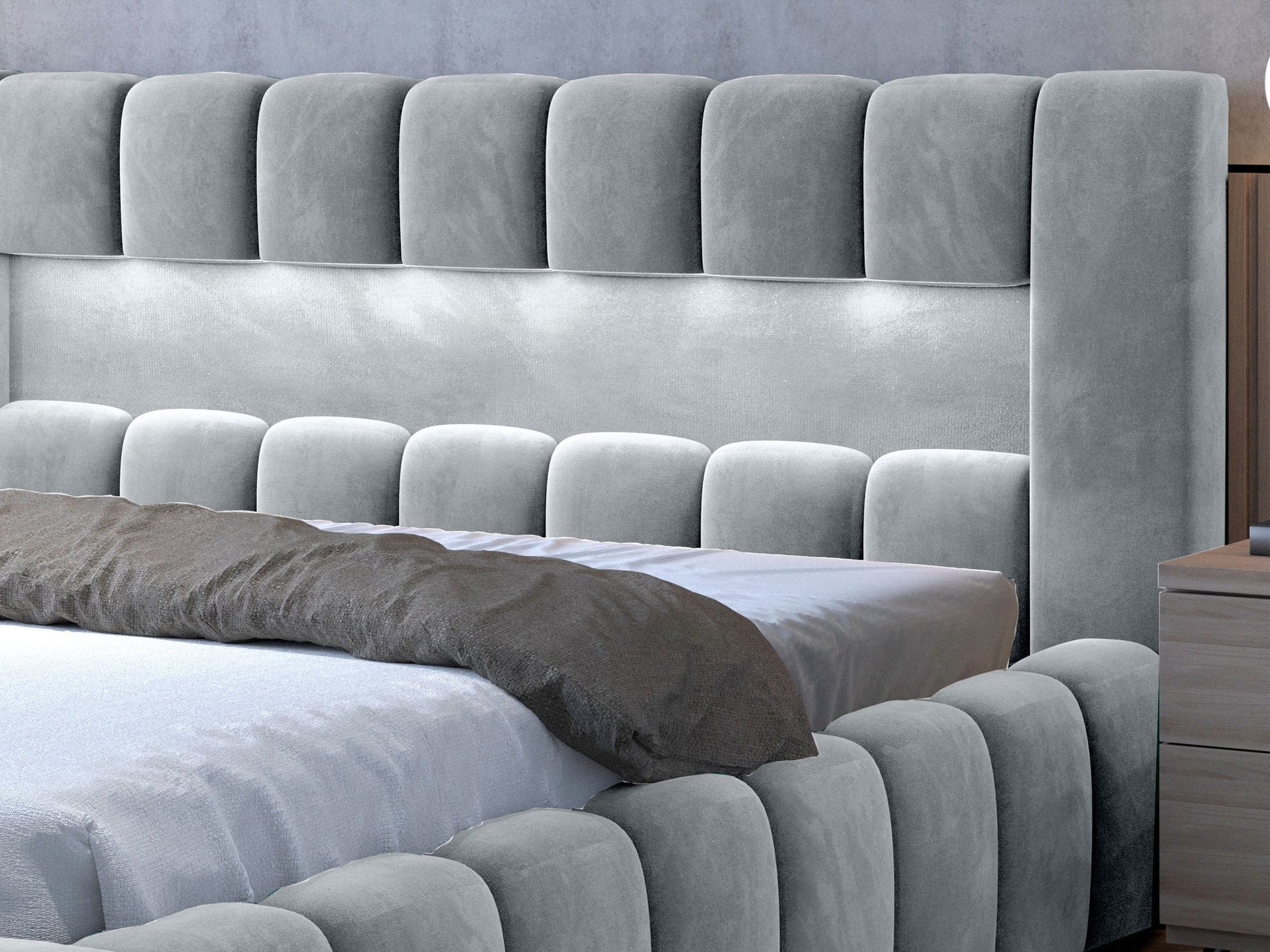 Wezgłowie i boczne elementy łóżka Lamica II 180x200 cm w jasnoszarej tkaninie Monolith 84 z oświetleniem LED.