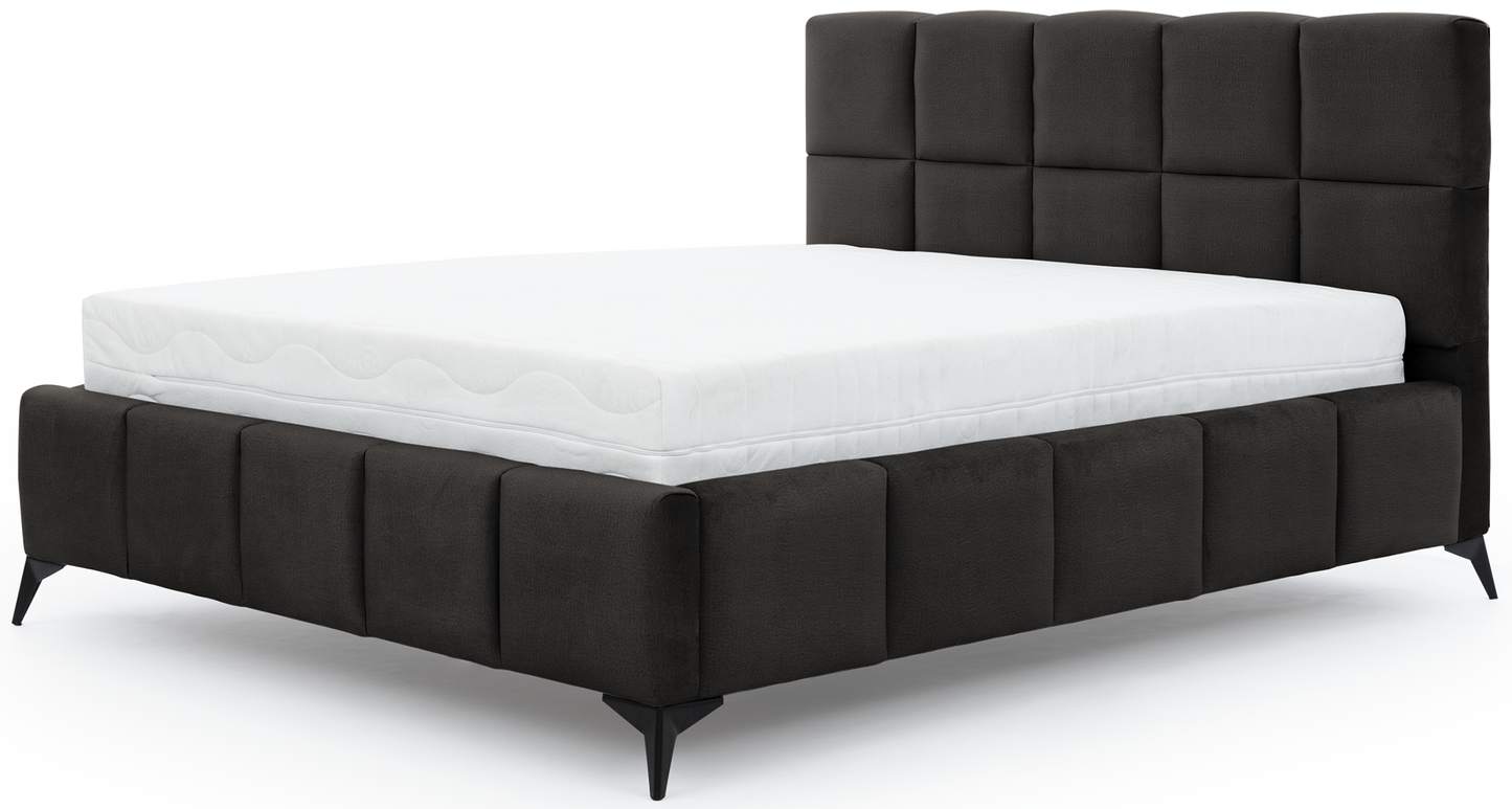 Łóżko Mist w kolorze Loco 05 ciemnoszary, rozmiar 180x200 cm, widok na wprost z materacem i tapicerowanym zagłówkiem.