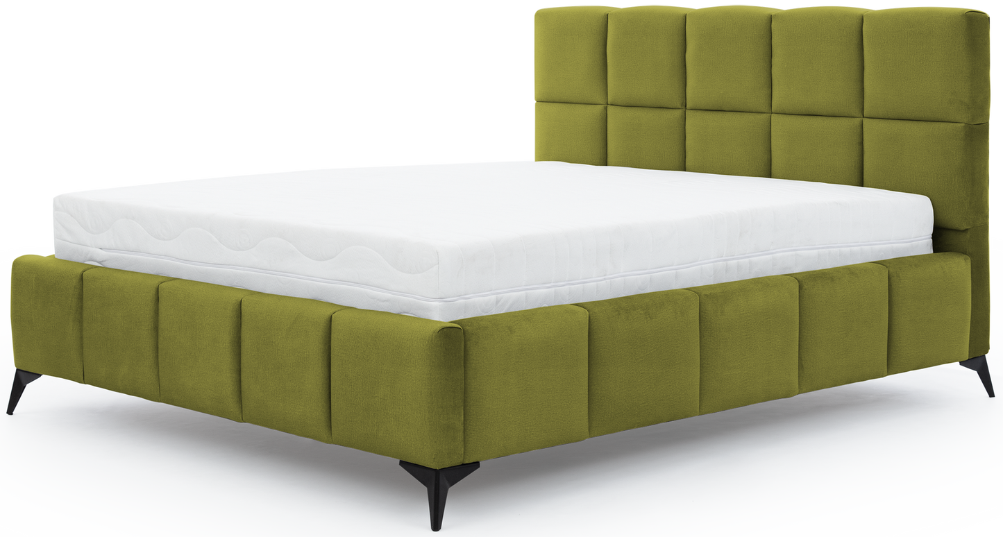 Łóżko Mist w kolorze Loco 33 jasnozielony, rozmiar 180x200 cm, widok na wprost z materacem i tapicerowanym zagłówkiem.