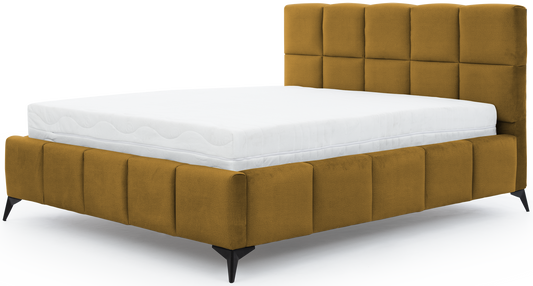 Łóżko Mist w kolorze Loco 45 miodowy, rozmiar 140x200 cm, widok na wprost z materacem i tapicerowanym zagłówkiem.
