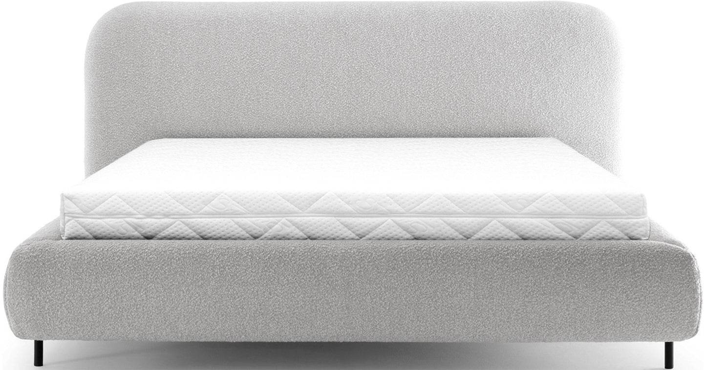 Nowoczesne łóżko Pointt Jaffray 03 z jasnoszarej tkaniny boucle, widok z przodu – idealne do eleganckiej i minimalistycznej sypialni.