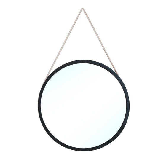 Okrągłe lustro Grace II o średnicy 60 cm w czarnej ramie, zawieszone na jasnym pasku, widok na białym tle.