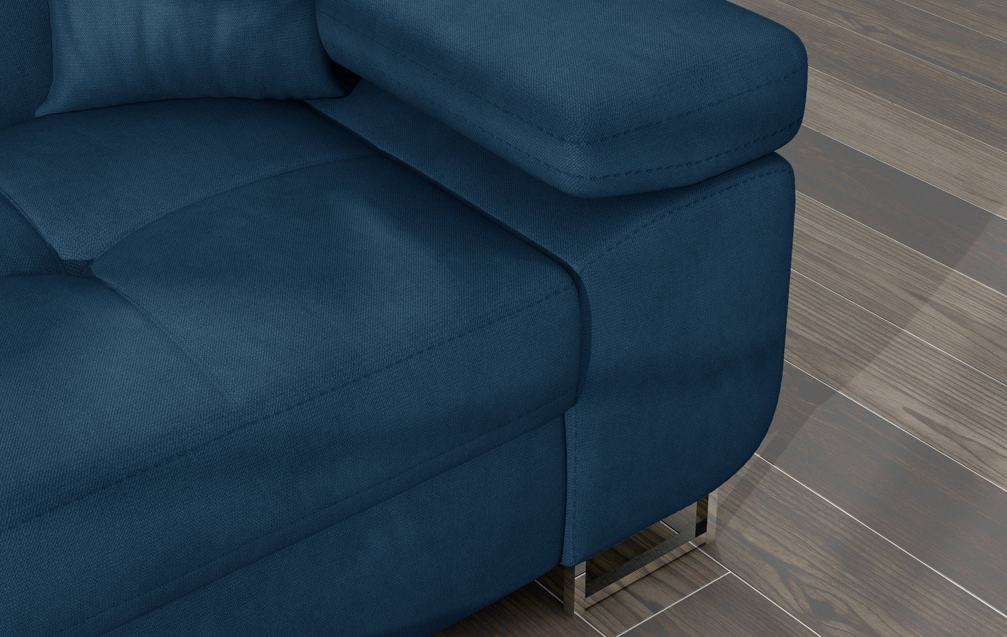 Zbliżenie na podłokietnik narożnika Armando w tkaninie Kronos 09 granatowy – prezentacja przeszyć i faktury tapicerki.