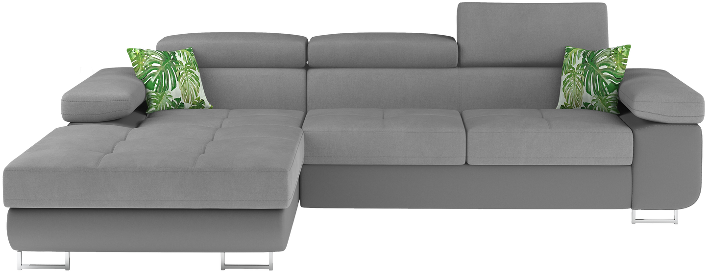 Frontalny widok narożnika Armando w tkaninie Soro 83 jasnoszary i Soft 29 z ozdobnymi poduszkami Jungle 32, układ lewy