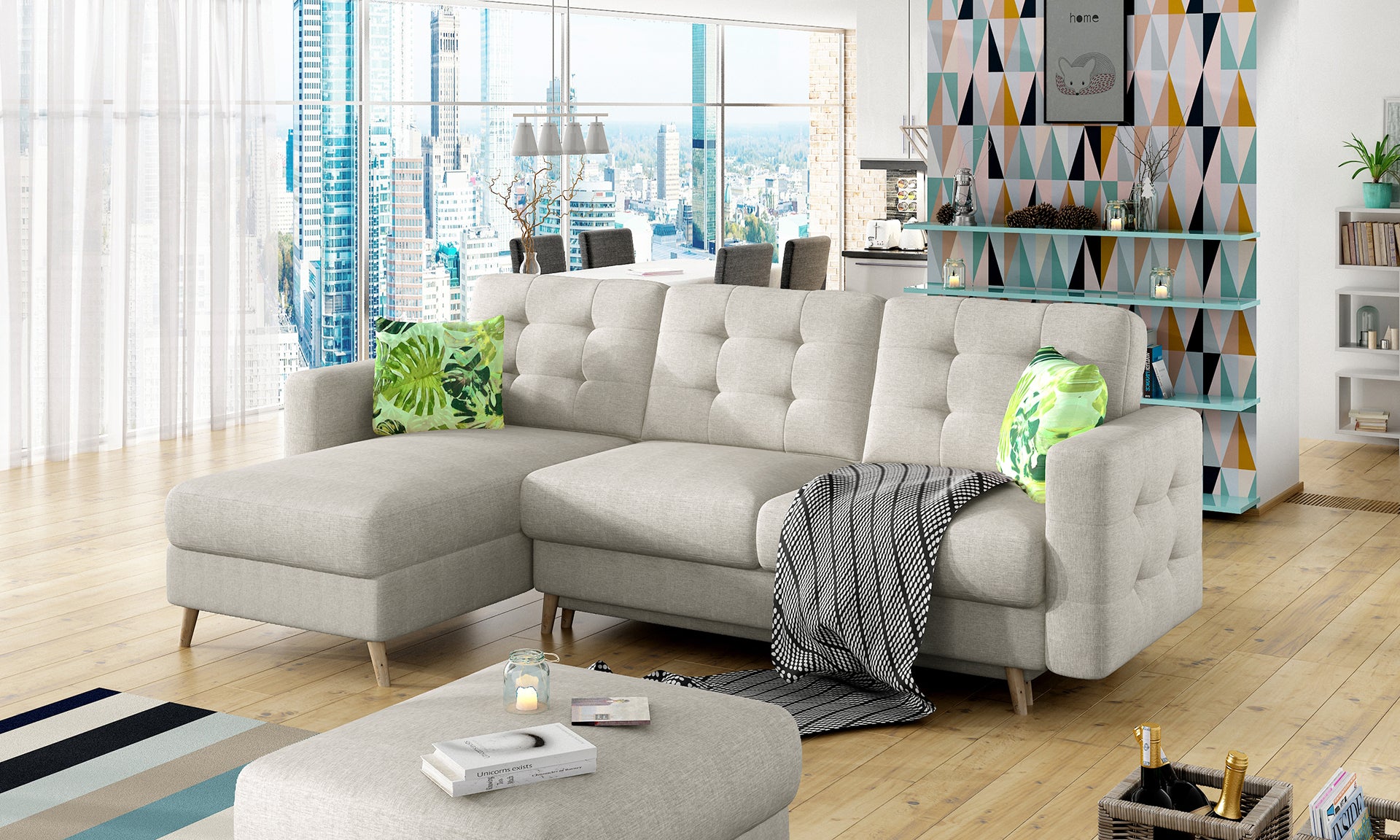 Narożnik Asgard L Cover 02 w aranżacji wnętrza z dużymi oknami i drewnianą podłogą, ukazany pod kątem z widoczną tapicerką, poduszkami Jungle 32 i pledem w czarno-biały wzór.