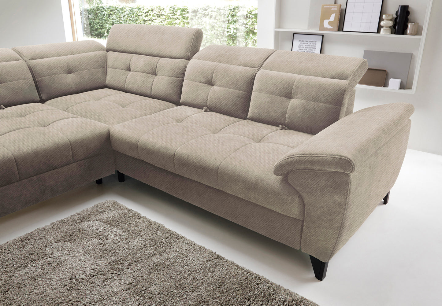 Detal trzech pozycji rozłożenia zagłówków w narożniku Inferne Raquel 20 beżowym w układzie lewym.