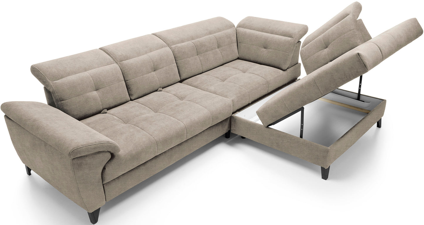 Narożnik Inferne Raquel 20 beżowy w układzie prawym z uniesionym siedziskiem odsłaniającym pojemny schowek.