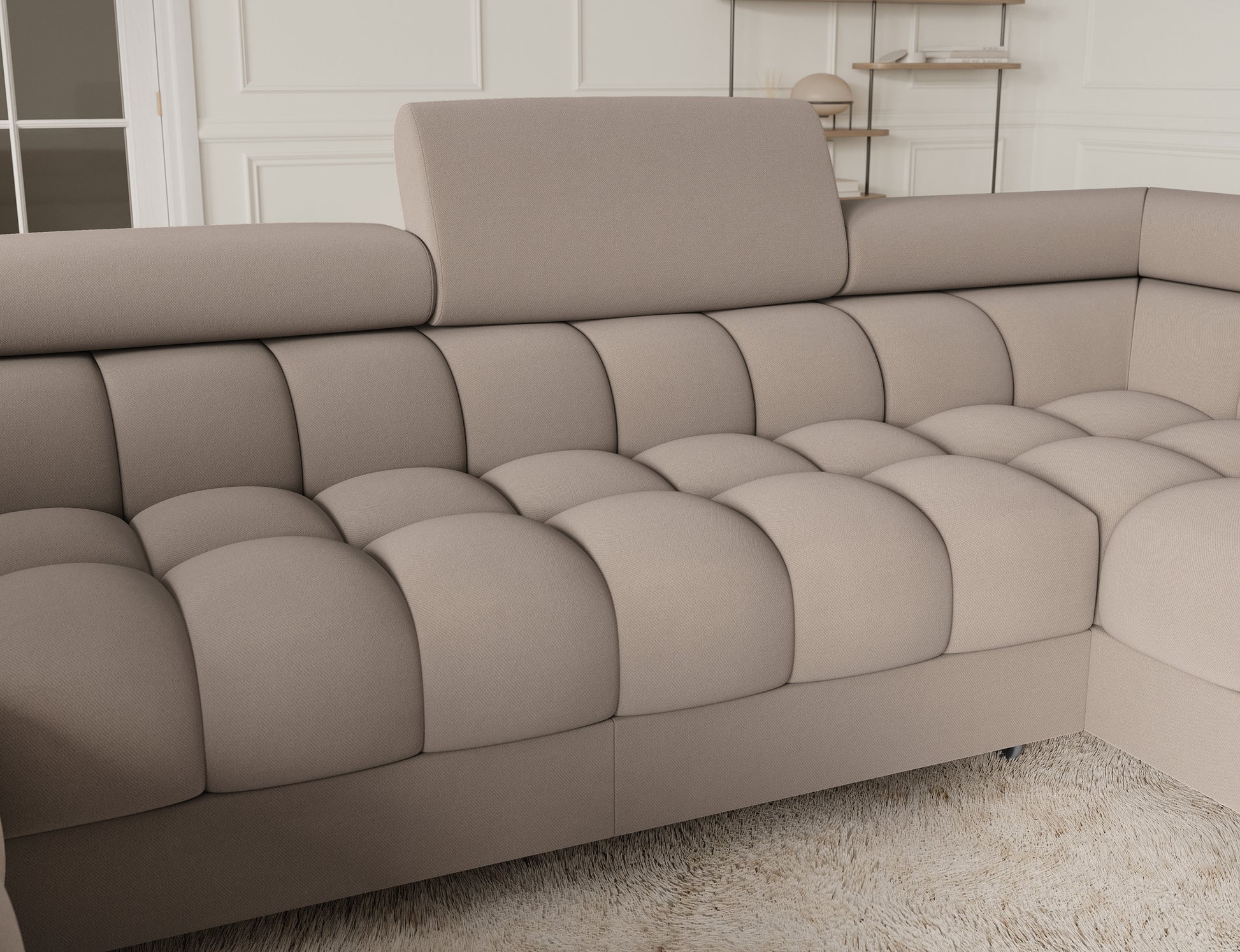 Widok na siedzisko narożnika Fectory w tkaninie Sola 18 beżowej, pokazujący przyjemną teksturę materiału i komfortowy design.