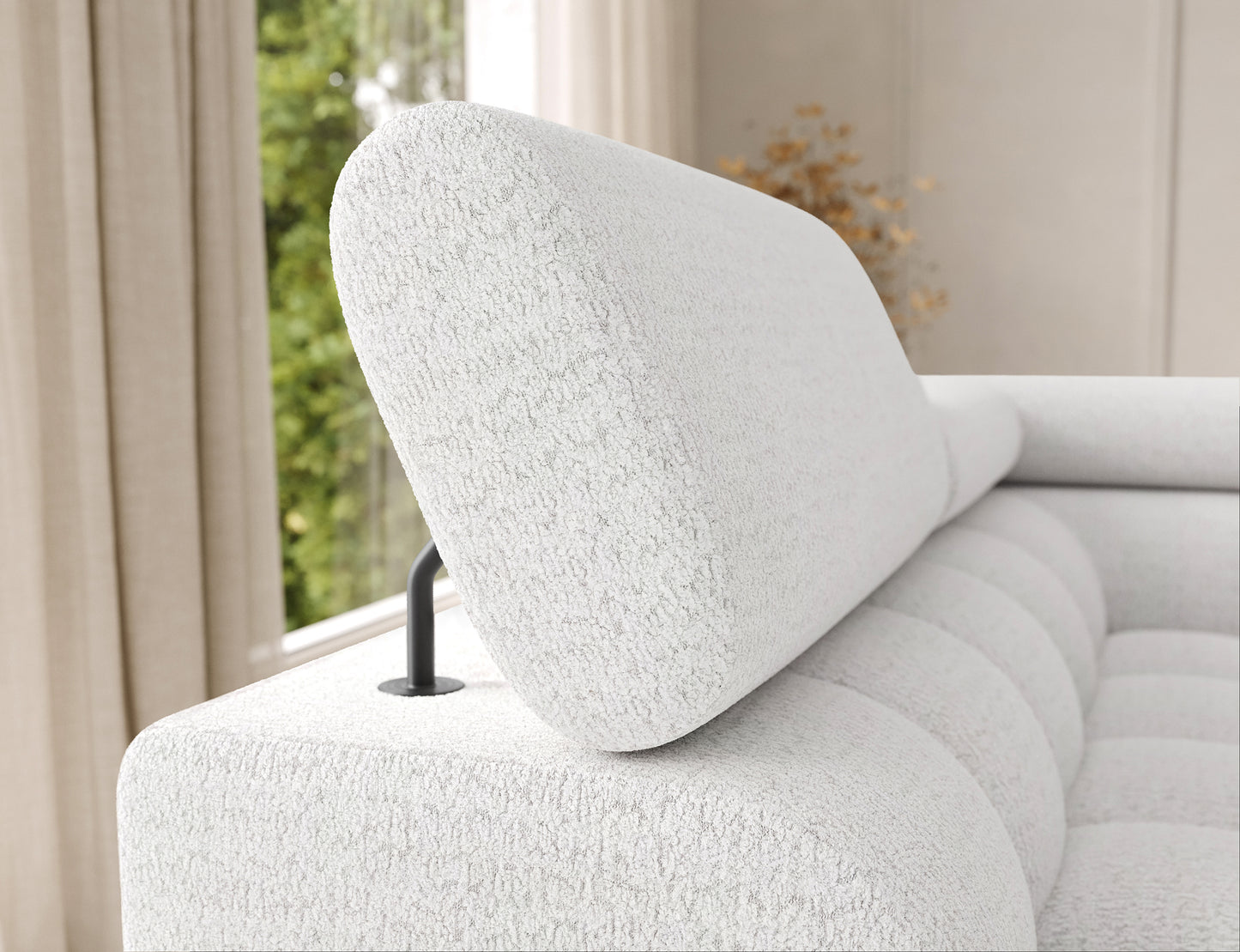 Zagłówek narożnika Feraria lewy w tkaninie Royal 01 biały – regulowany element, który zwiększa komfort i podkreśla nowoczesny styl mebla.