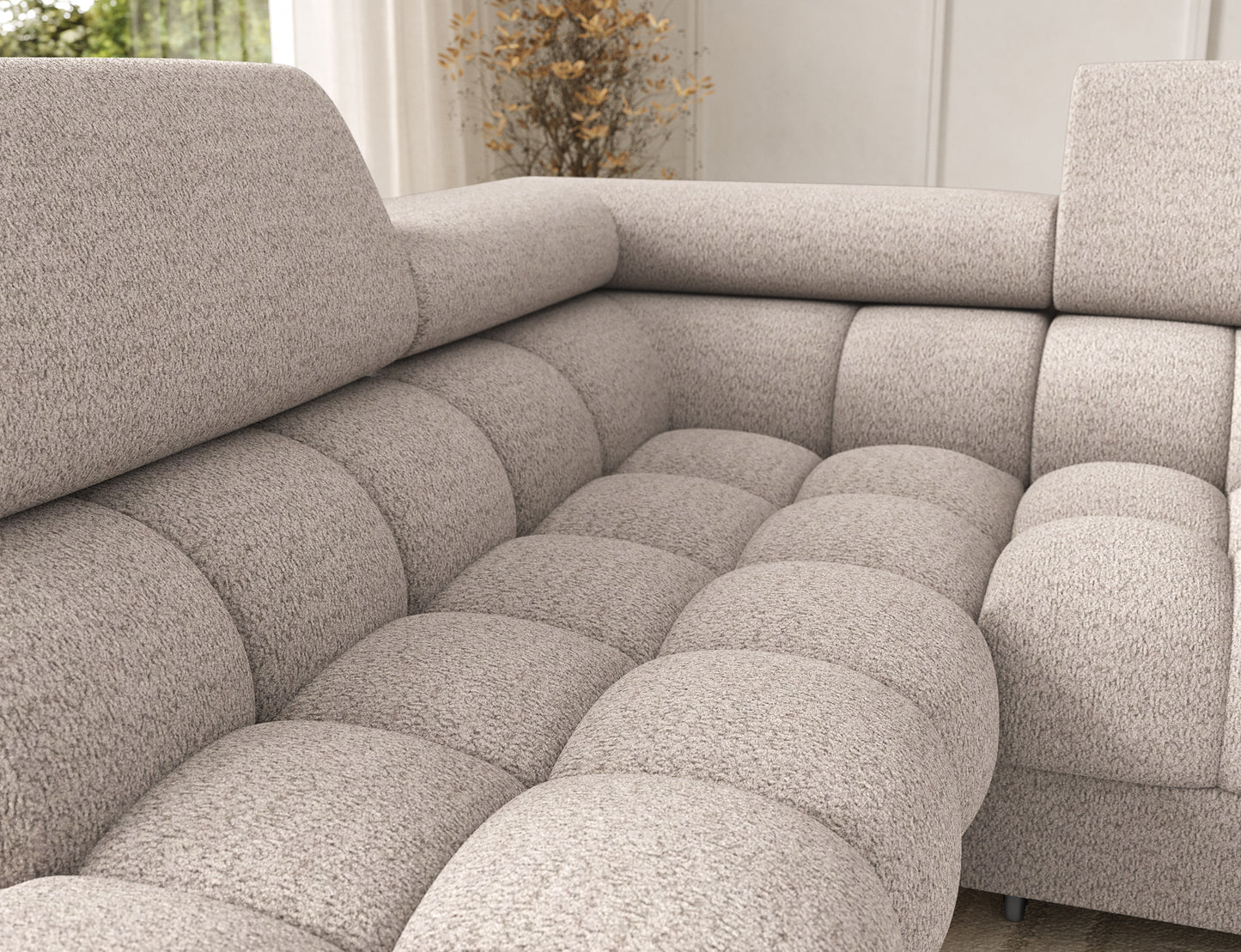 Widok siedziska narożnika Feraria prawy w tkaninie Royal 18 jasnobeżowy – tapicerowane wykończenie i komfortowe podparcie pleców.