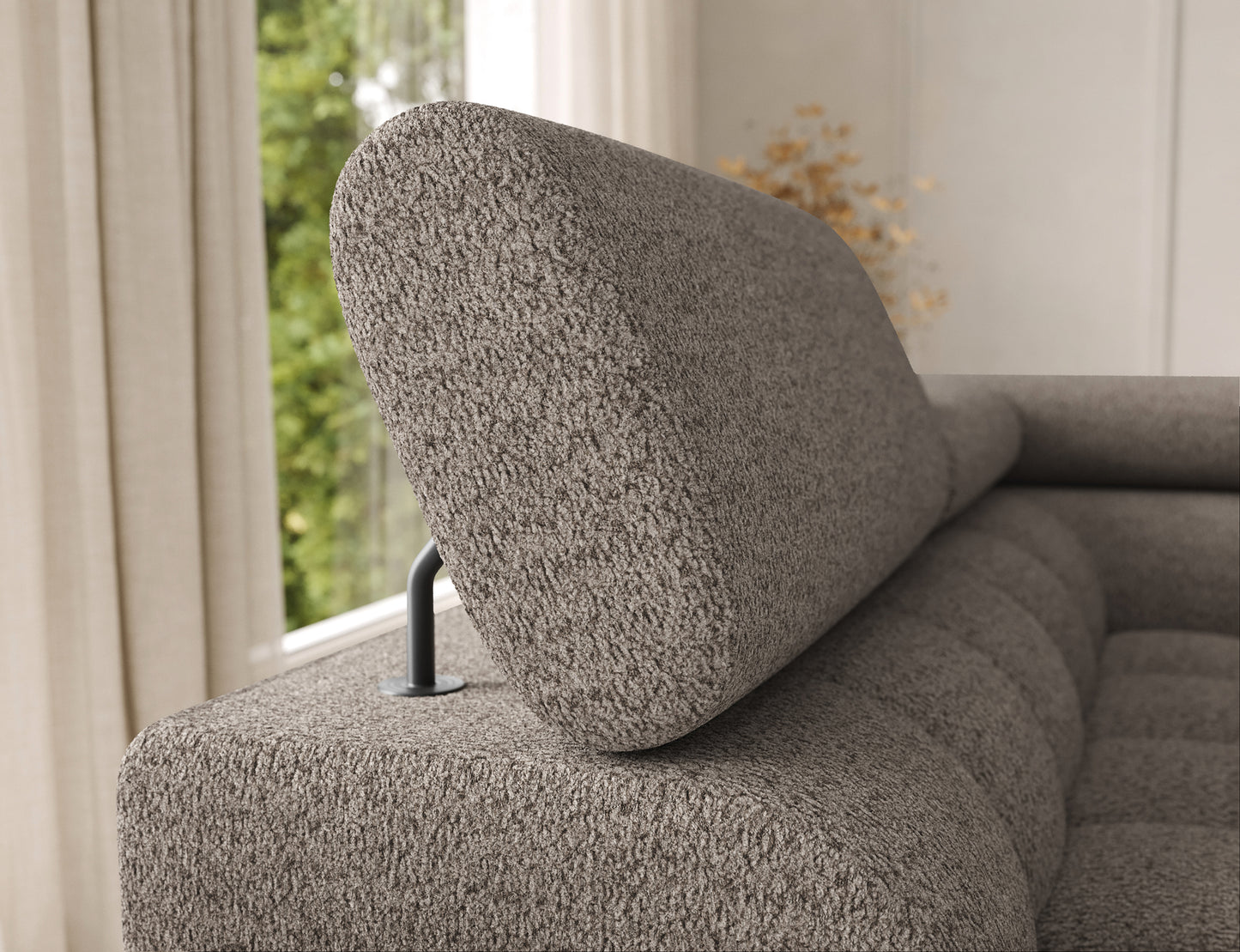 Zagłówek narożnika Feraria lewy w tkaninie Royal 20 beżowy – regulowany element zapewniający wygodę i nowoczesny design mebla.