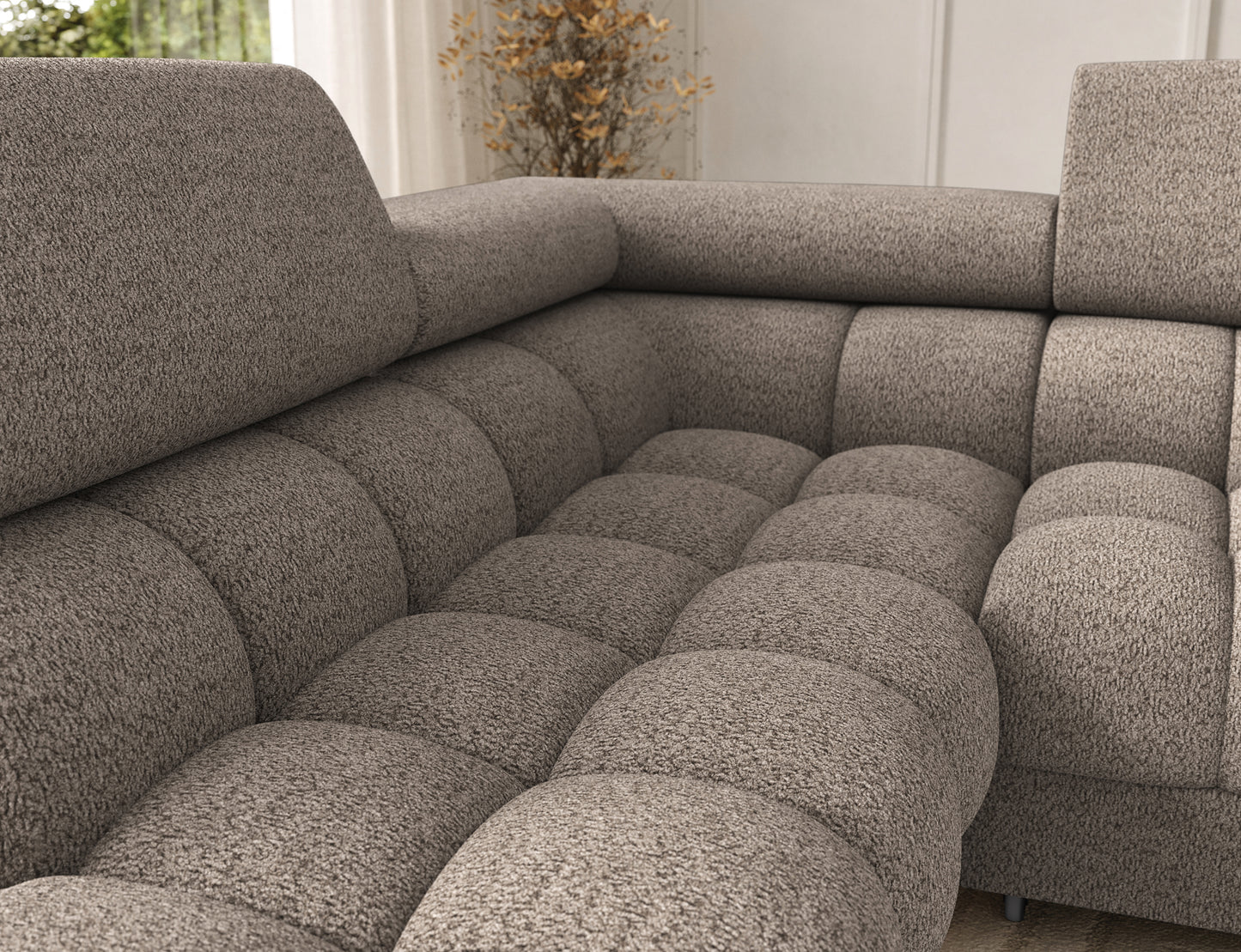 Siedzisko narożnika Feraria lewy w tkaninie Royal 20 beżowy – głębokie, miękkie pikowania podkreślające styl glamour i wygodę.