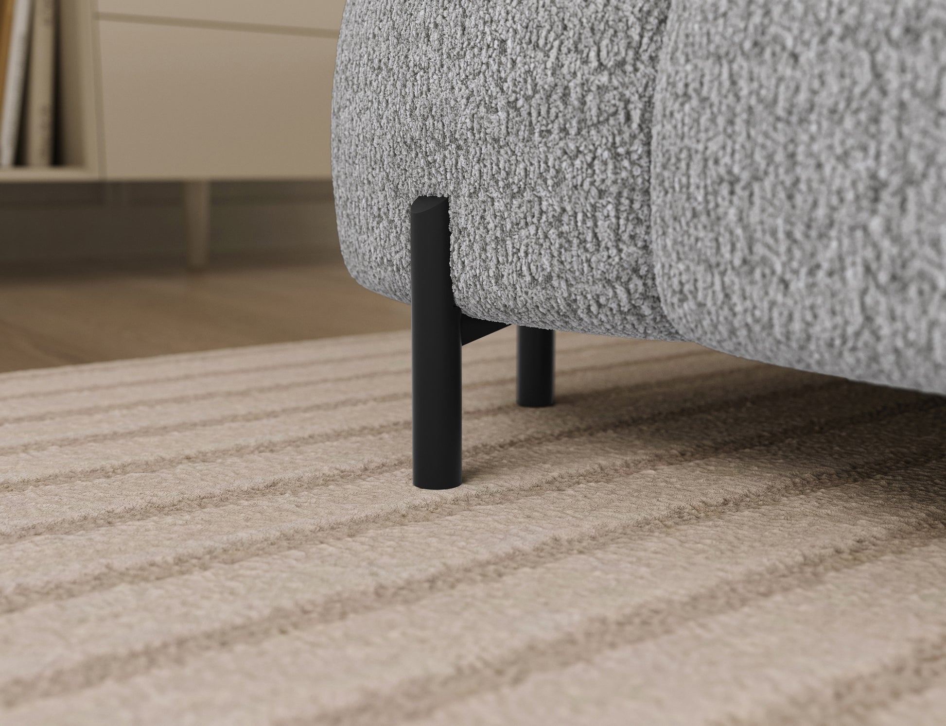 Metalowa noga narożnika Feraria prawy w tkaninie Royal 03 jasnoszary – solidna podstawa o minimalistycznym, eleganckim wyglądzie.