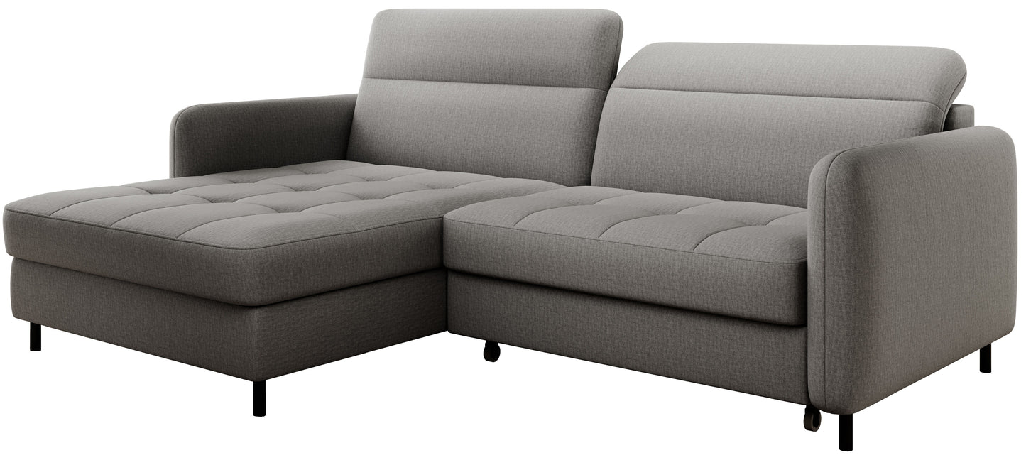 Narożnik Gomsi Manhattan 03 jasnoszary w układzie lewym – boczny, lekko ukośny widok pokazujący profil podłokietnika i czarne, metalowe nóżki.