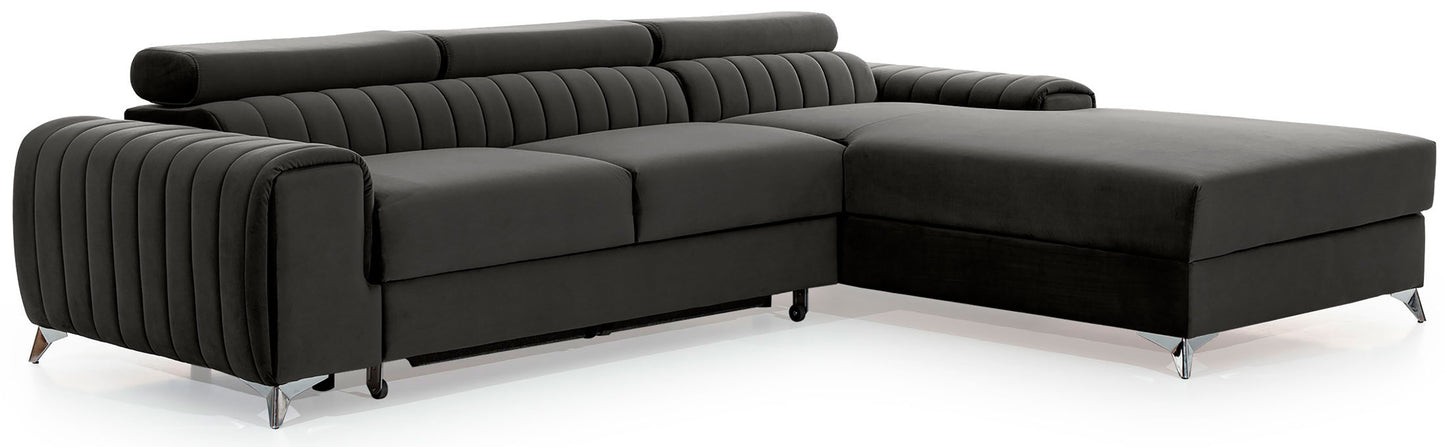 Narożnik Grayson Nube 05 ciemnoszary, układ prawy – widok z boku, ozdobne pionowe przeszycia i chromowane nóżki w nowoczesnym stylu.