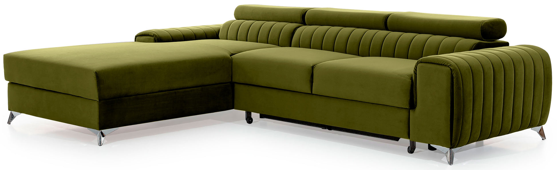 Narożnik Grayson Nube 33 jasnozielony, układ lewy – widok z boku, ozdobne pionowe przeszycia i chromowane nóżki.