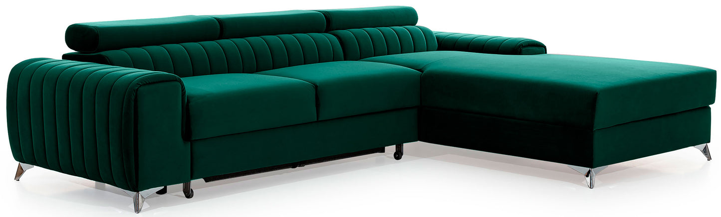 Narożnik Grayson Nube 35 zielony, układ prawy – widok z boku, ozdobne pionowe przeszycia i chromowane nóżki w nowoczesnym stylu.