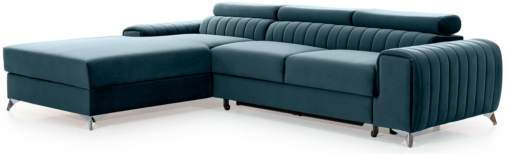 Narożnik Grayson Velvetmat 100 jasnoniebieski, układ lewy – widok z boku, ozdobne przeszycia i chromowane nóżki.