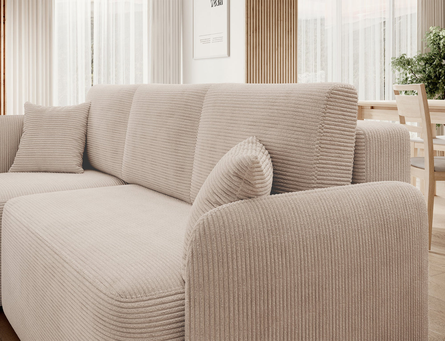 Perspektywiczny widok narożnika Hadson w kolorze Jarell 18 beżowy z poduszkami dekoracyjnymi, układ lewy.