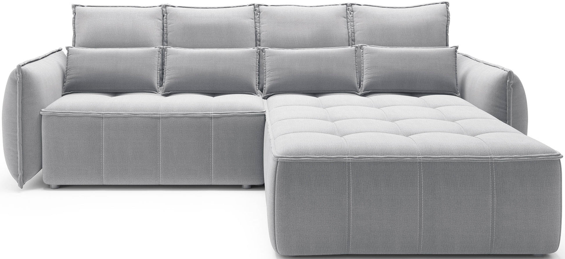 Narożnik Campo w układzie prawym, tapicerka Nube 03 jasnoszara, widok frontalny na białym tle z pikowaną strukturą siedziska.