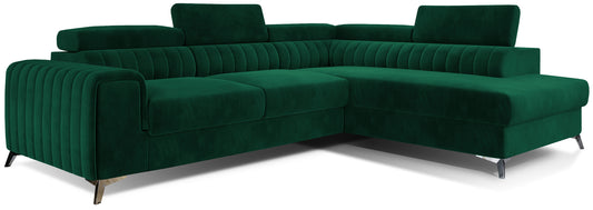 Narożnik Laurence w układzie prawym, tapicerowany tkaniną Kronos 19 zielony, z regulowanymi zagłówkami i eleganckimi metalowymi nogami.