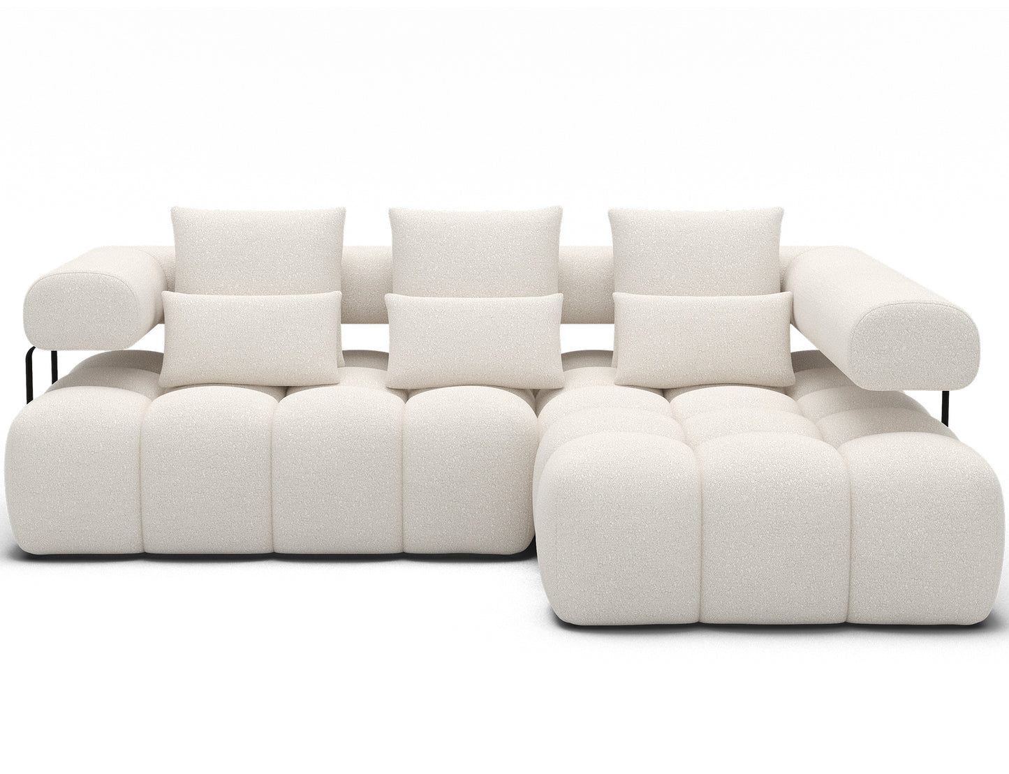 Frontowy widok narożnika Levvi prawy Jaffray 01 w tkaninie boucle, biała sofa z poduszkami i designerskimi metalowymi elementami.