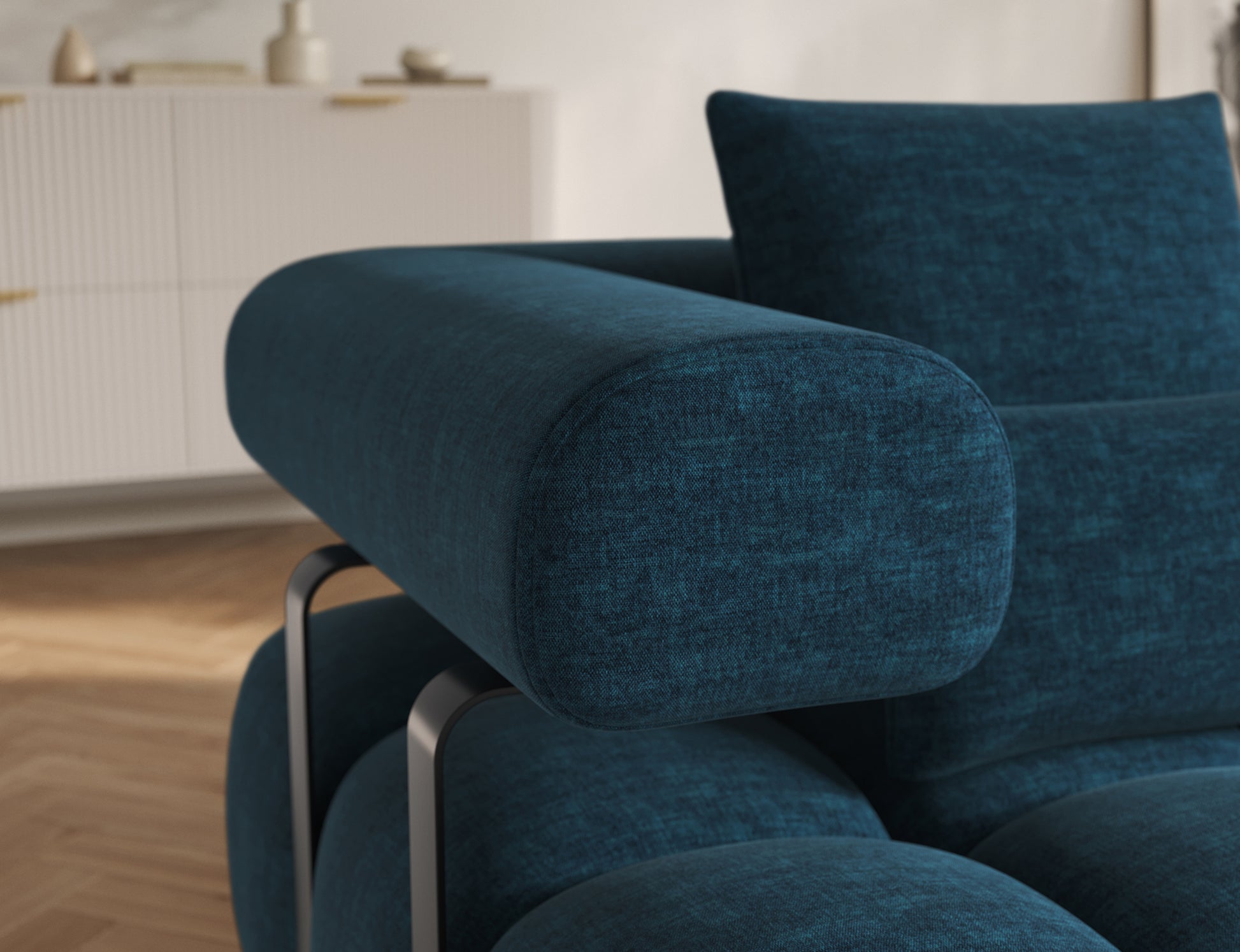 Podłokietnik narożnika Levvi Manhattan 40, granatowa tkanina i czarna metalowa konstrukcja nadają nowoczesny, designerski charakter.