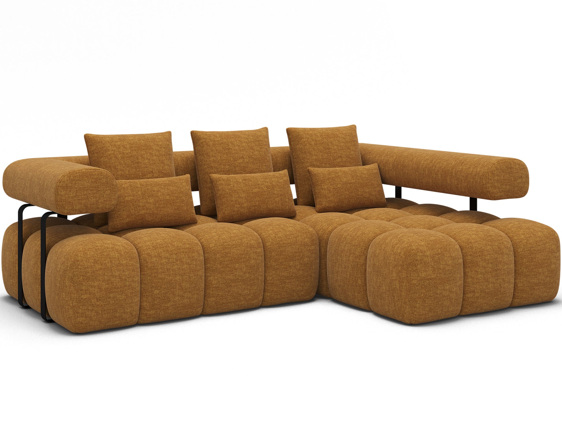 Nowoczesny narożnik Levvi prawy w tkaninie Manhattan 45 żółtej, o zaokrąglonych kształtach i miękkich poduszkach – widok skośny.